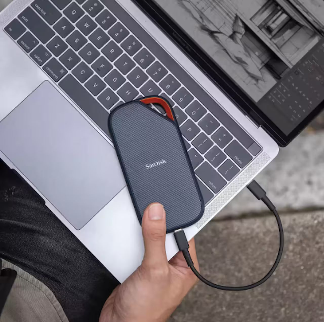 SanDisk Extreme PRO USB4 Portable SSD