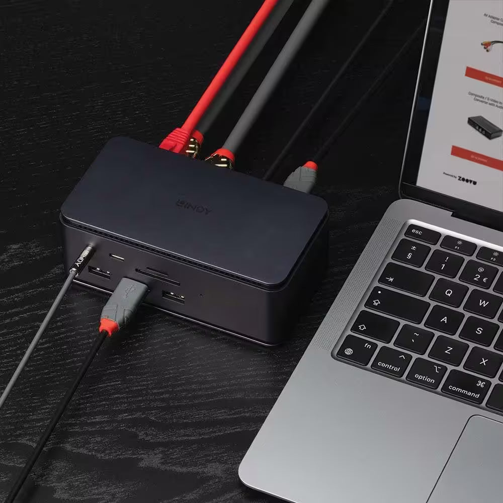 Lindy DST-Pro USB4 Laptop Docking Station with Multi Display and Gigabit Ethernet