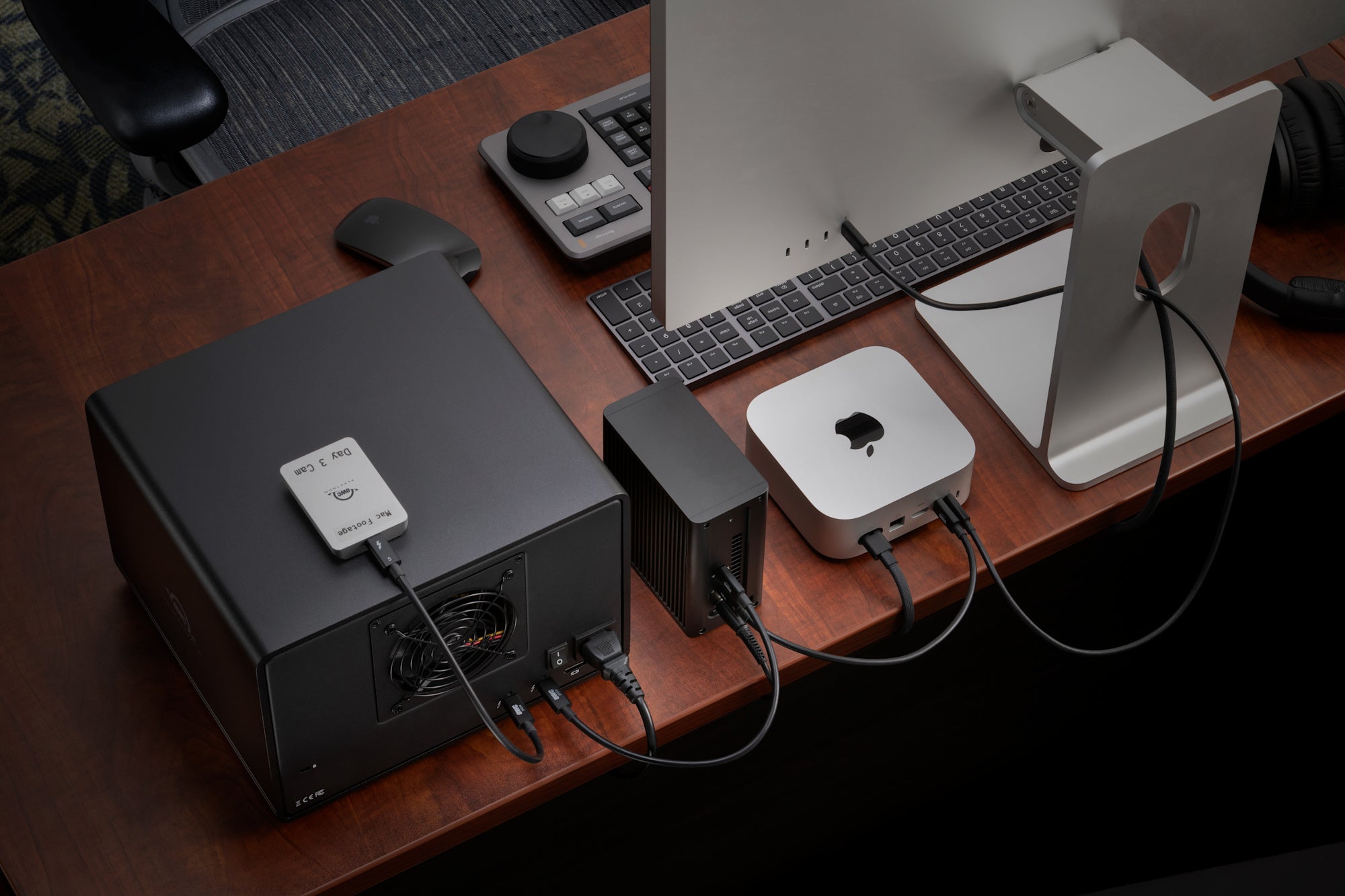 OWC Express 4M2 Ultra Thunderbolt 5 NVMe RAID Storage - daisy chain setup